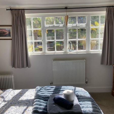 Guest Suite At 31 Little England Milborne Saint Andrew Bagian luar foto