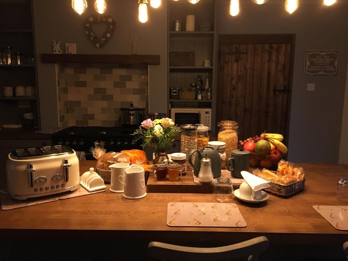 Guest Suite At 31 Little England Milborne Saint Andrew Bagian luar foto