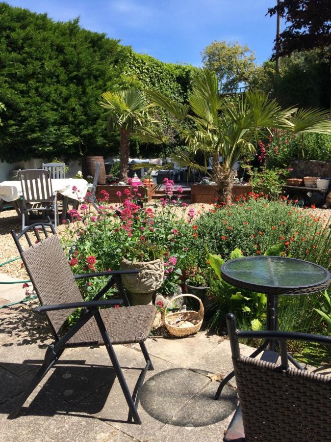 Guest Suite At 31 Little England Milborne Saint Andrew Bagian luar foto