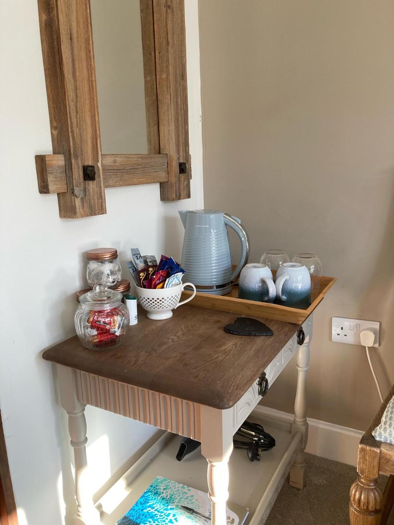 Guest Suite At 31 Little England Milborne Saint Andrew Bagian luar foto