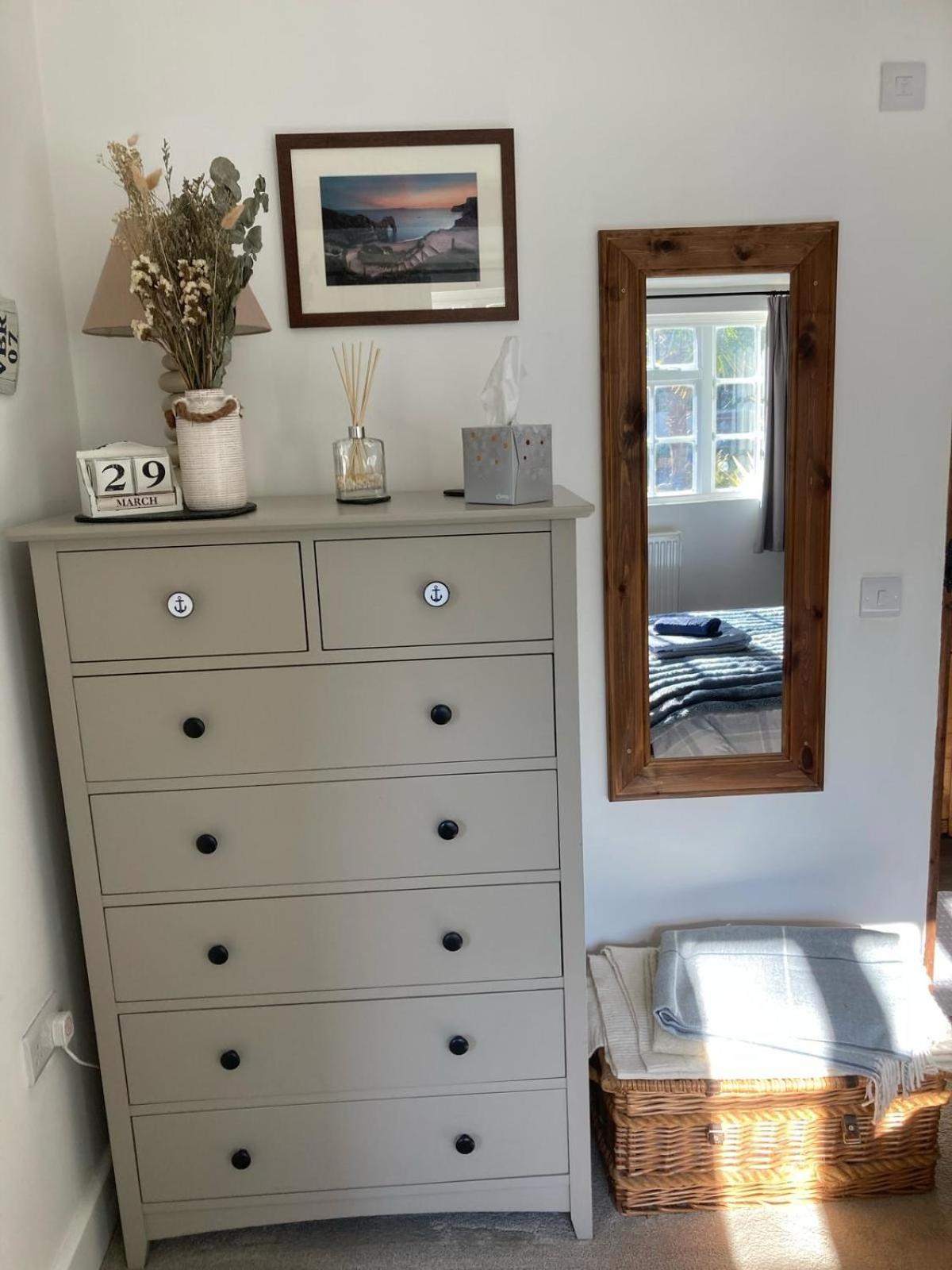 Guest Suite At 31 Little England Milborne Saint Andrew Bagian luar foto