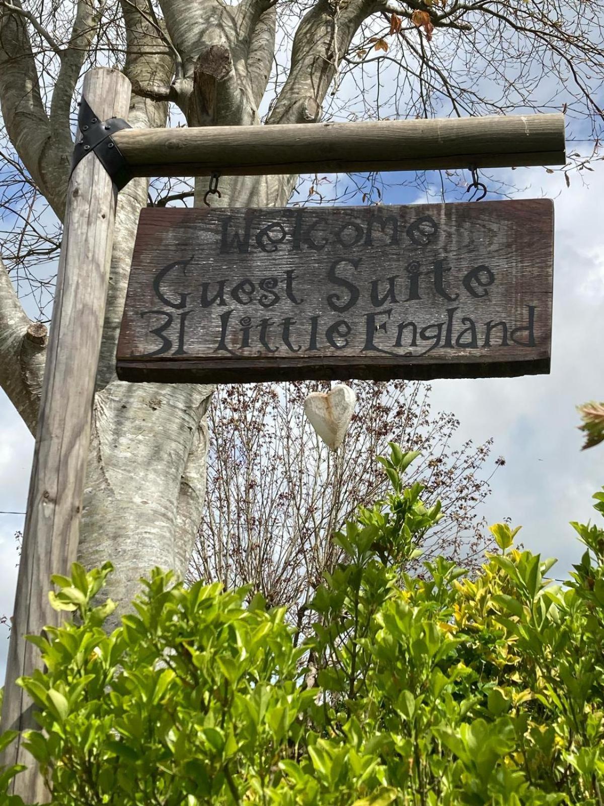 Guest Suite At 31 Little England Milborne Saint Andrew Bagian luar foto