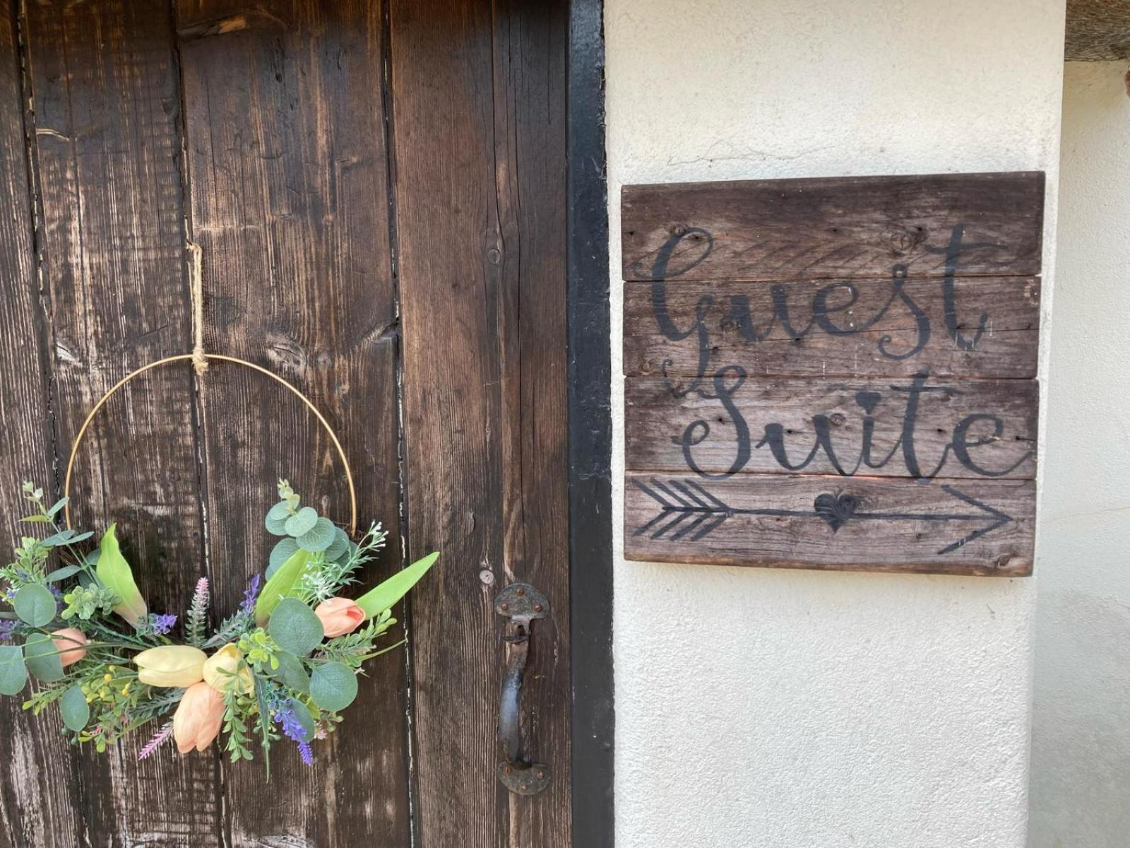 Guest Suite At 31 Little England Milborne Saint Andrew Bagian luar foto